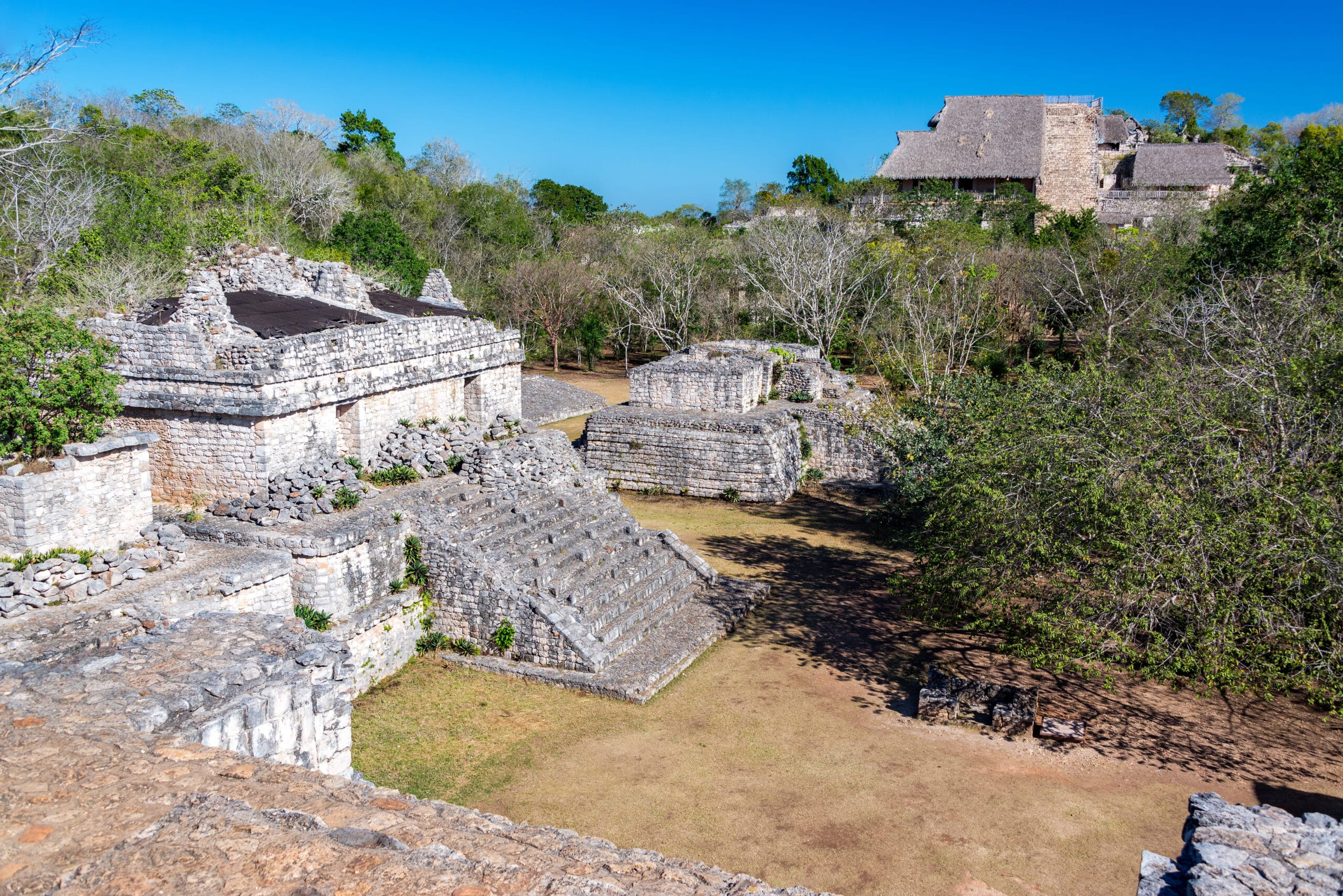 Die Maya Ruinen von Ek Balam befinden sich mitten im Dschungel