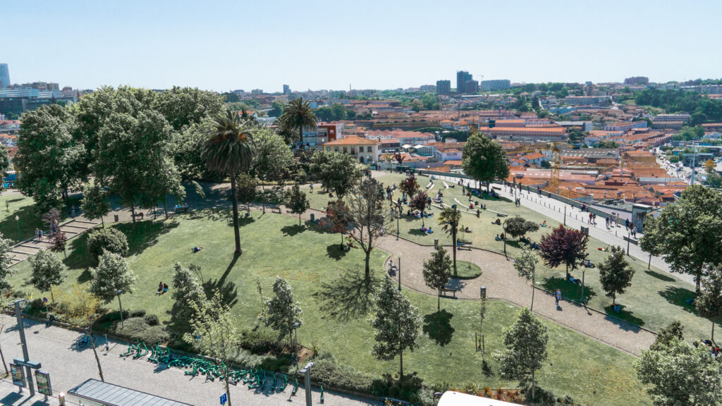 Jardim do Morro von oben in Porto, wo man entspannen kann