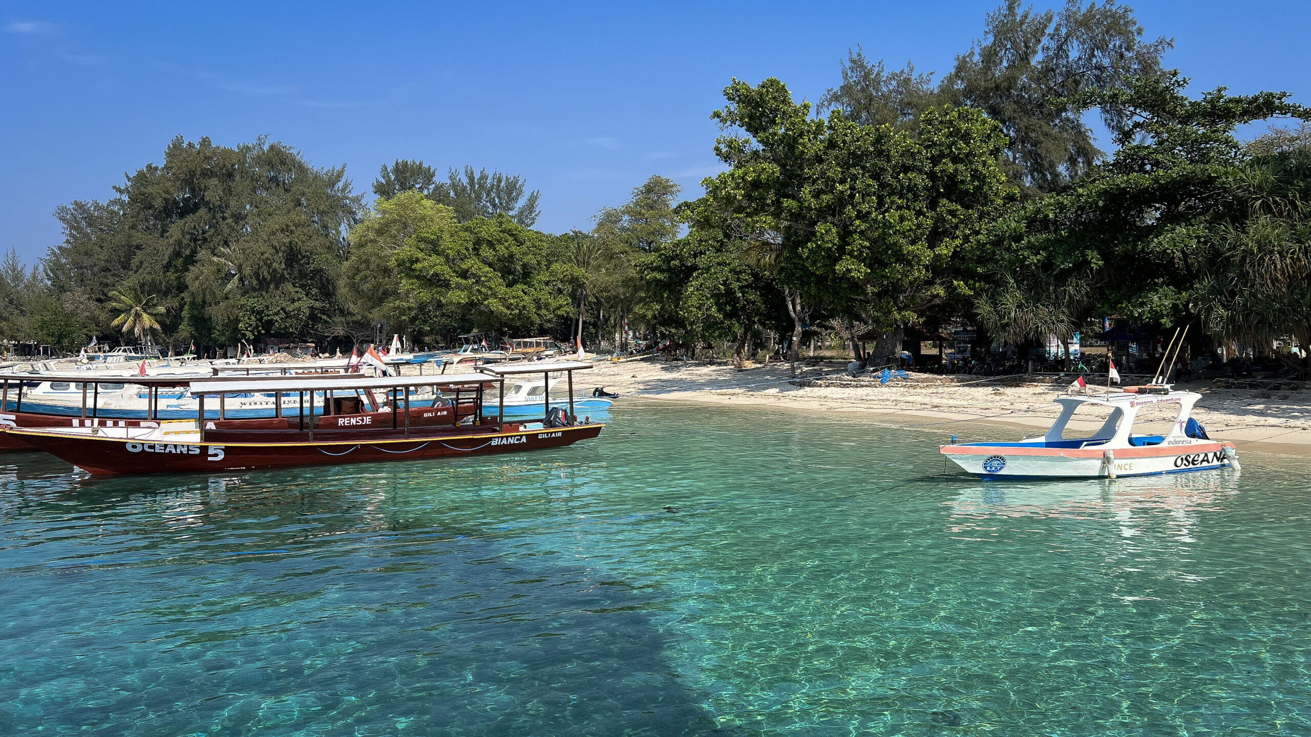 Kristallklares Wasser Gili Meno